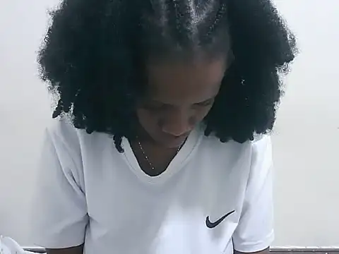 Chat +18 de prettybeee ao vivo