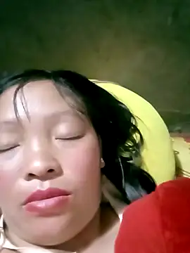 Minkine022 Adlı Modelin Canlı XXX Sohbeti