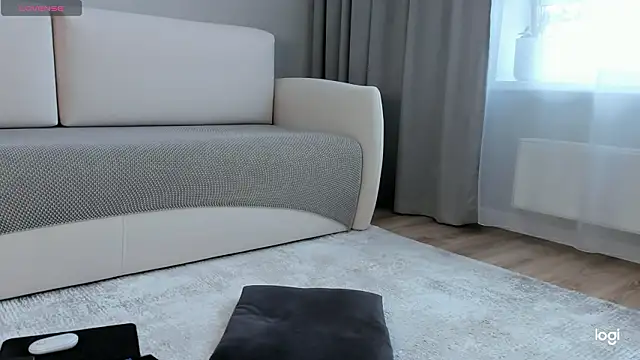 AmelinaLove 即時 XXX 聊天