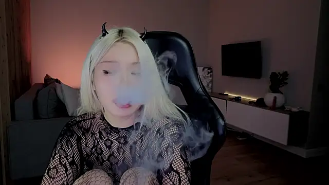 Chat +18 de RileyMee ao vivo