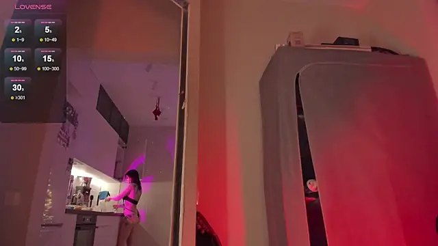 MelanteのライブXXXチャット