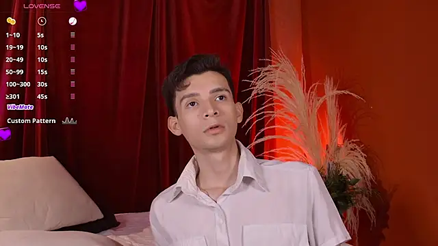 VicenteFerrer's Live XXX Chat