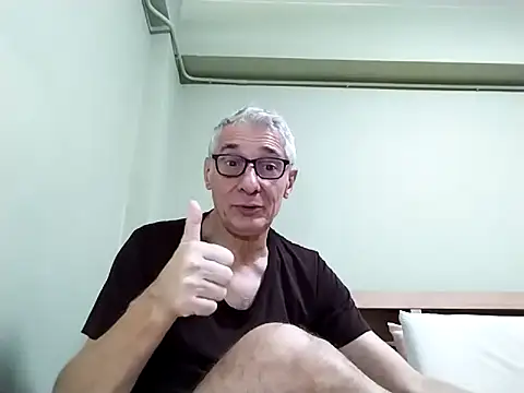 BIGUNCUTHARDCOCK webkamerás műsora