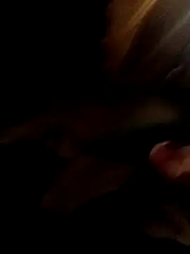 ySqmbVanbe élő XXX-chatje