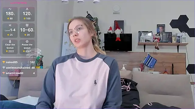 Girl_alone_home: απευθείας συνομιλία ΧΧΧ