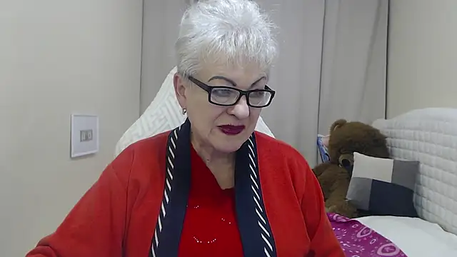 KayleSmoll: онлайн-секс-чат