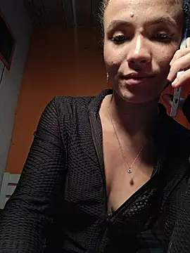 PocaHontas2026's Live XXX Chat