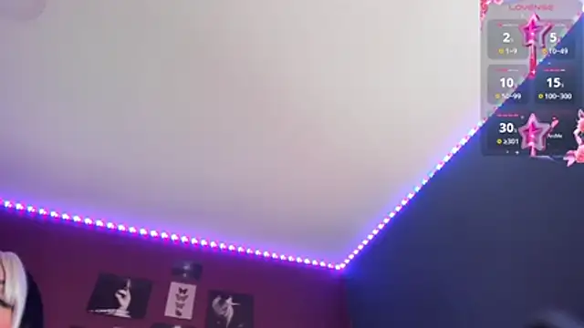 Chat XXX en directo de charlotte_jamees