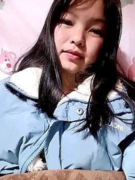 XoiXoi232 Adlı Modelin Canlı XXX Sohbeti