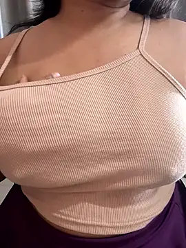 Maggi-is-back 라이브 XXX 채팅