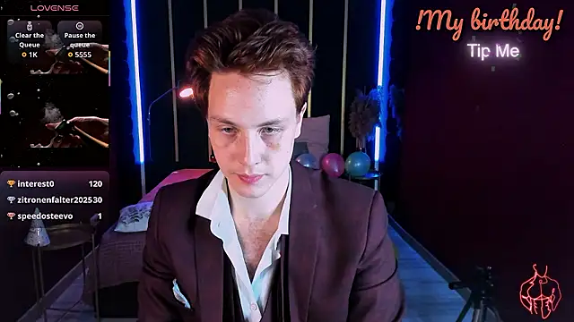 LeoMooree: απευθείας συνομιλία ΧΧΧ