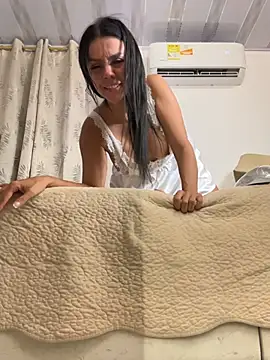 SofhiaTaylor 即時 XXX 聊天