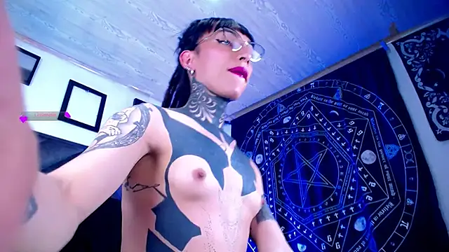 eva_goth live XXX chat