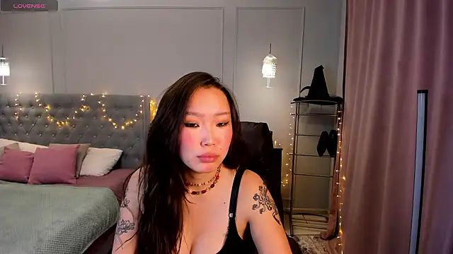 Онлайн чат XXX ElinaMotion