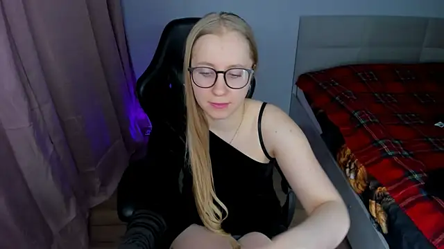 MilanaJune Live XXX-Chat