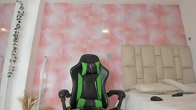 دردشة emily_lean_ الجنسية المباشرة