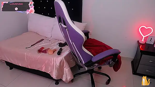 Samantha__zz Adlı Modelin Canlı XXX Sohbeti