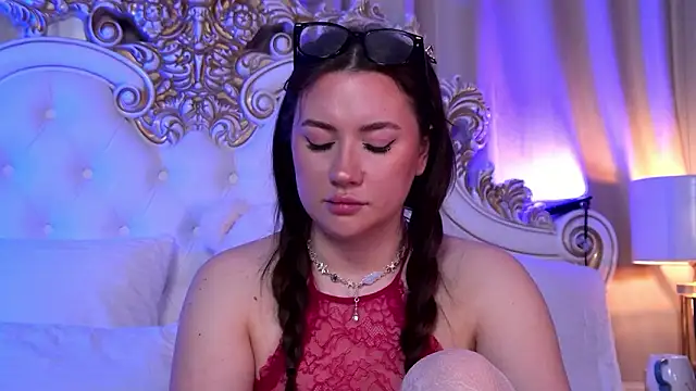 Czat XXX na żywo – MeganStrain