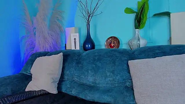 Leo_Savage_ Show in webcam