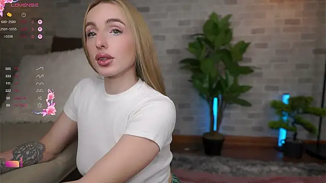 BabyyyLunaX Adlı Modelin Canlı XXX Sohbeti