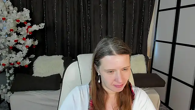 KathrineMeyer 即時 XXX 聊天