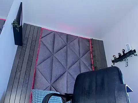 RichardLenox_ Live XXX-chat