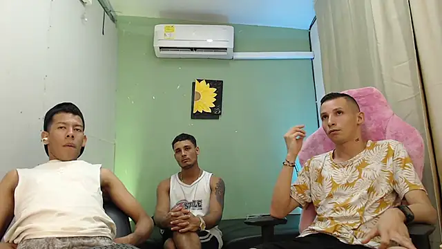 Webkamerová show No_mercy_group_