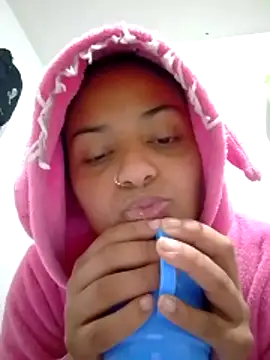 PinkMoonGirls' Live XXX Chat