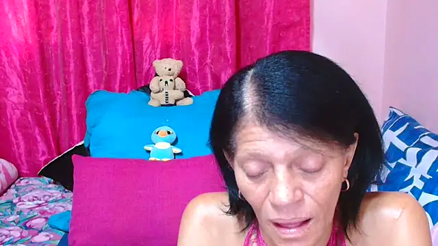 SLUTTYROXYのライブXXXチャット