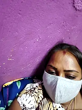 Tamil_Hot_Priyan Webbikameraesitys