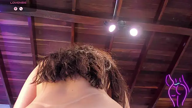 MiaKay1 Chat XXX live