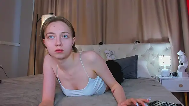 Skelerata élő XXX-chatje