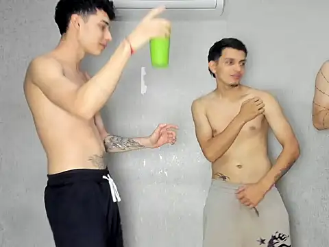 persy_sexxx18 Show Webcam