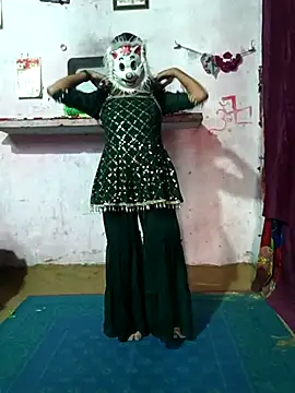 heena3355 Adlı Modelin Canlı XXX Sohbeti