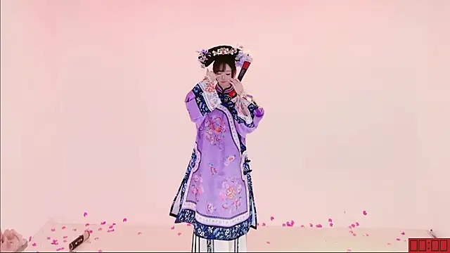 แชท XXX สดของ TNT-Sister