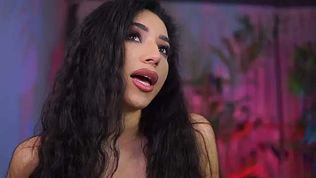 دردشة GinaValentinna الجنسية المباشرة