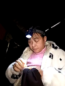 Minnakutew20 Adlı Modelin Canlı XXX Sohbeti