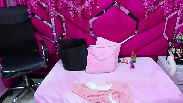 Atena_Glow_'s Live XXX Chat