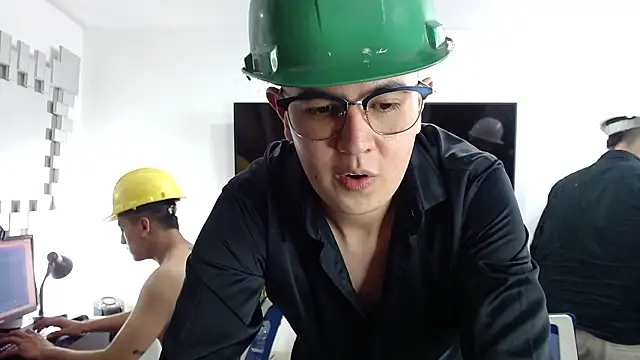 dylan_santiago_'s Live XXX Chat