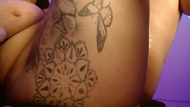 vaalentina_01's Live XXX Chat