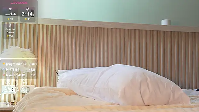 دردشة YourNaughtyMiss الجنسية المباشرة