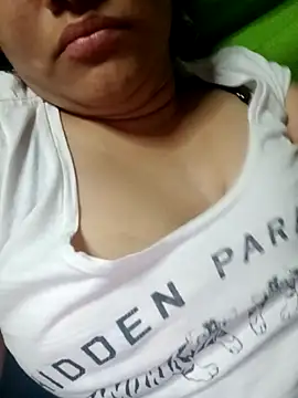 danagon16 Adlı Modelin Canlı XXX Sohbeti