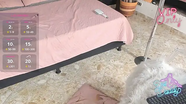 liia_marinn Webbikameraesitys