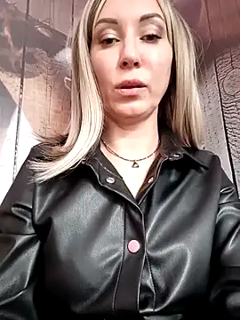 _AliceWine_ – Naživo XXX chat