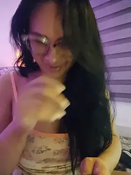 XXX chat uživo modela Rashell-Zepol