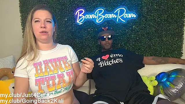 boomboomr00m's Live XXX Chat