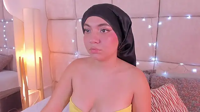 Sooffii_1's Live XXX Chat