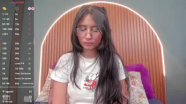 NayeCloud: απευθείας συνομιλία ΧΧΧ