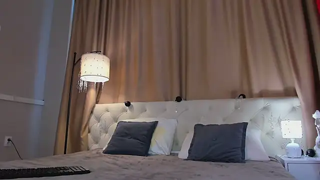 Skelerata 现场XXX聊天