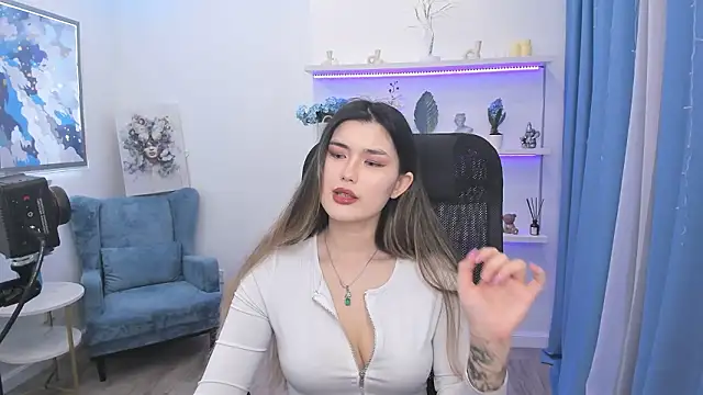 Chat +18 de AnneTLi ao vivo